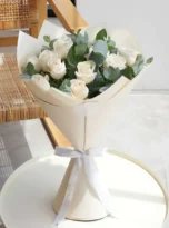13-white-roses-bouquet-flowers-in-tekirova.webp