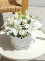 lily-roses-white-box-arrengemet-flowers-in-kundu-1.webp